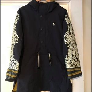 Burton woman’s Anorax Jacket